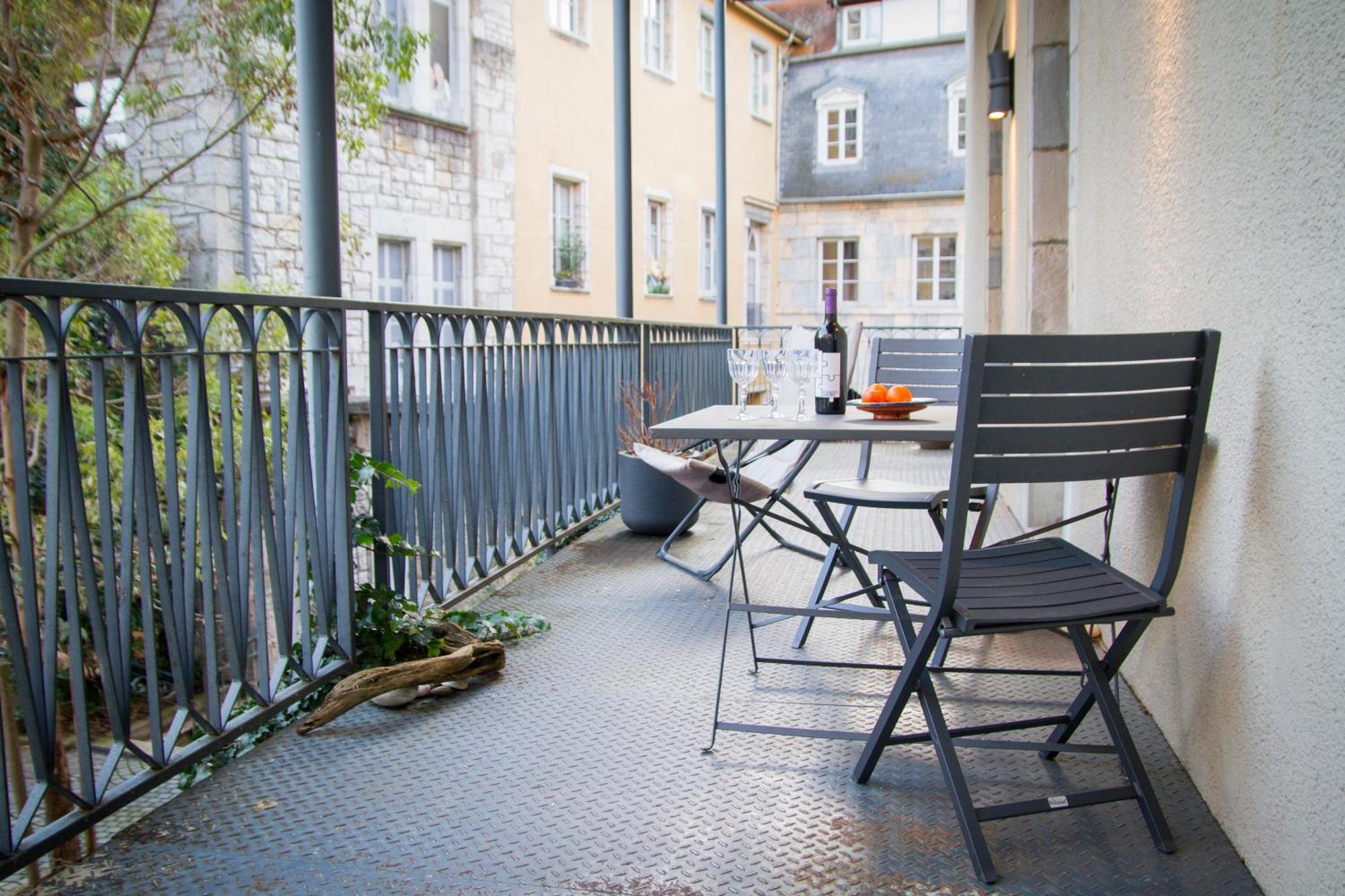 Le Select - Hypercentre Standing Wifi Apartment Besancon Exterior photo